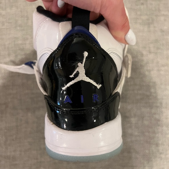 Air Jordan Flight 45s - Picture 2 of 7